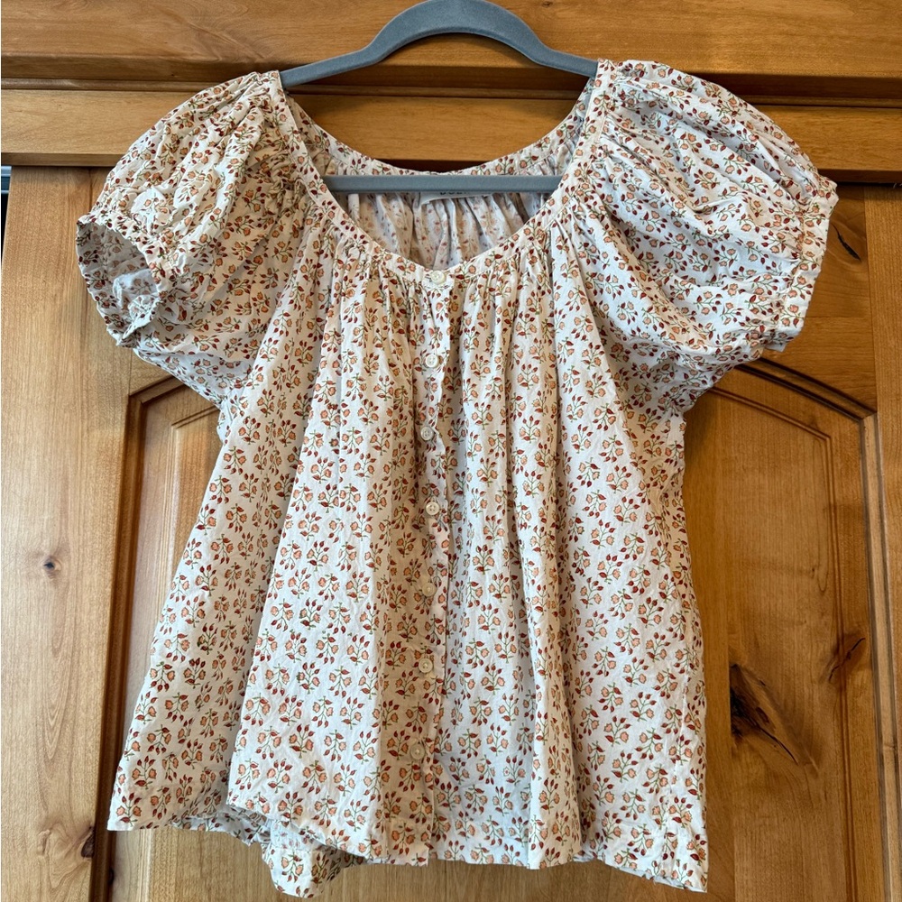 Doen June top in floral pattern